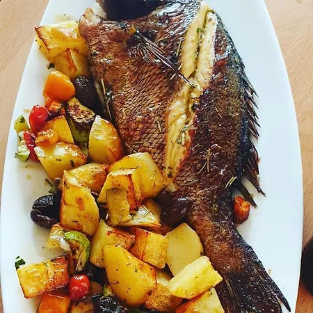 Dollari 3* Kryemëdhej