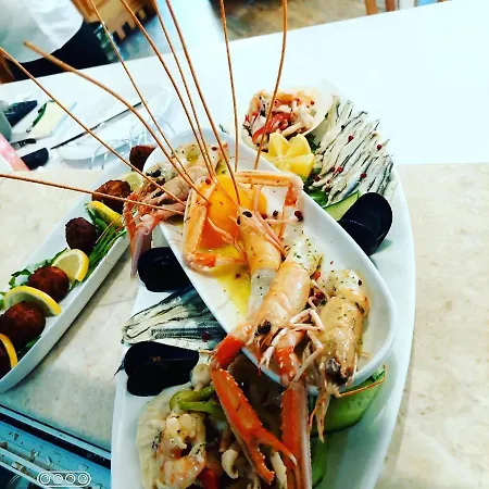 Dollari 3* Kryemëdhej